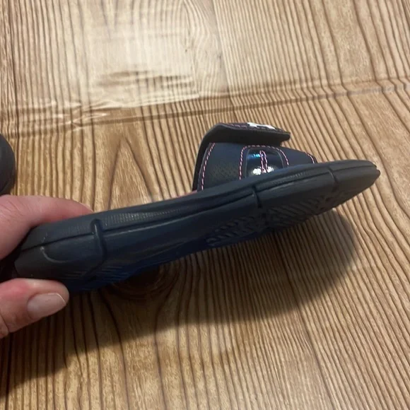 Under Armour Girls Slides - Picture 5 of 6